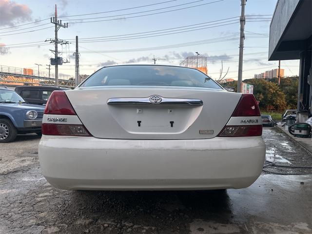 『ＴＯＴＡＬ　ＣＡＲ　ＳＨＯＰ　ＦＥＥＬ』は、ボディーコーティングやフィルム施工等オプションも多数ご用意しております！！　☆★☆詳細は『ＦＥＥＬ』の元気なスタッフまで００７８－６０４２－５８０６☆★☆