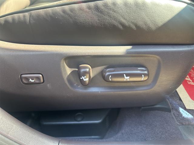 『ＴＯＴＡＬ　ＣＡＲ　ＳＨＯＰ　ＦＥＥＬ』は、外装ＷＡＸかけ＆内装クリーニングでピカピカ納車宣言！！☆★☆詳細は『ＦＥＥＬ』の元気なスタッフまで　→　００７８－６０４２－５８０６☆★☆