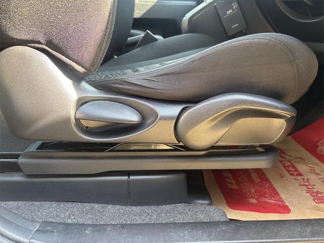 プレマシー ２０ＣＳ　純正ワンセグナビ　ＣＤ　ＤＶＤ再生可　ＦＭトランスミッター　ＥＴＣ　スライドドア　社外１５インチアルミホイール　ヘッドライトコーティング（22枚目）