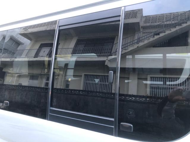 ハイエースバン ロングDX フィリップダウンモニター/Bluetoothオーディオ/バッテリー交換/ダブルエアコン(10枚目)