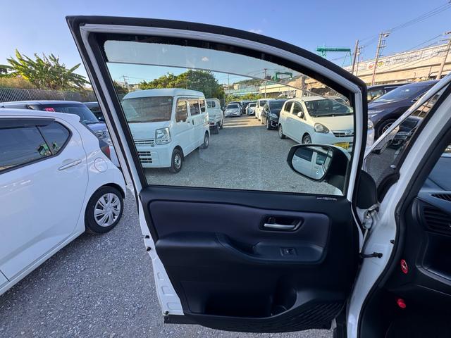 ヴォクシー ＺＳ　本土車両　一年保証　両側パワースライドドア　アイドリングＯＦＦスイッチ　エコカー　スマートキー（30枚目）