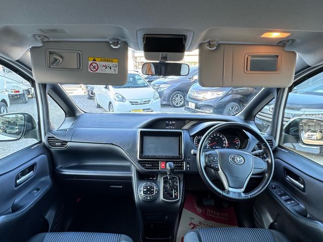 ヴォクシー ＺＳ　本土車両　一年保証　両側パワースライドドア　アイドリングＯＦＦスイッチ　エコカー　スマートキー（43枚目）