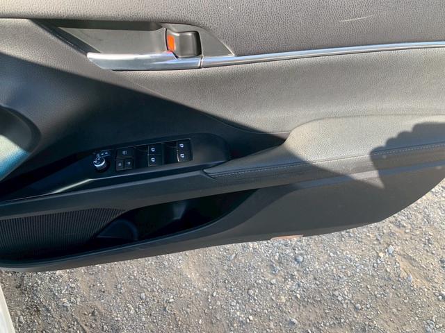 カムリ ＷＳ　本土車両　二年保証　純正ナビ　フルセグＴＶ　Ｂｌｕｅｔｏｏｔｈ　ステアリングスイッチ　バックカメラ　前後ドライブレコーダー　パワーシート　スマートキー二個（23枚目）