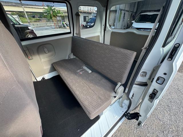 エブリイ ＰＡリミテッド　本土車両　２ｎｄ発進　ＥＴＣ　ナビ　Ｂｌｕｅｔｏｏｔｈ　ＡＵＸ　ＦＭ　ＡＭ　ラジオ（32枚目）