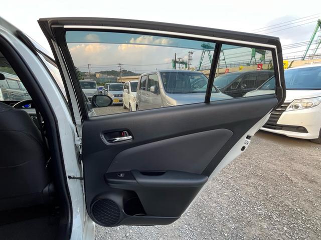 プリウス Ｓ　ナビ　ＣＤ　ＤＶＤ　ＡＭ　ＦＭ　ラジオ　ＴＶ　Ｂｌｕｅｔｏｏｔｈ　ＥＴＣ　ステアリングスイッチ　プッシュスタート　スマートキー２個（23枚目）