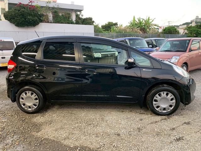 フィット 　１年保証　ＥＴＣ　電動格納ミラー　ＦＭ　ＡＭ　ラジオ　ＡＵＸ　光軸調整　スマートキー２つ（7枚目）