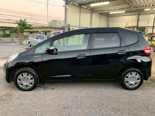 フィット 　１年保証　ＥＴＣ　電動格納ミラー　ＦＭ　ＡＭ　ラジオ　ＡＵＸ　光軸調整　スマートキー２つ（8枚目）