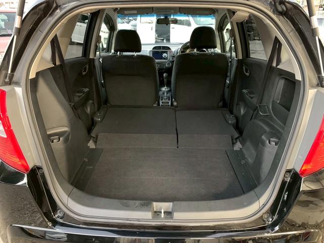 フィット 　１年保証　ＥＴＣ　電動格納ミラー　ＦＭ　ＡＭ　ラジオ　ＡＵＸ　光軸調整　スマートキー２つ（17枚目）