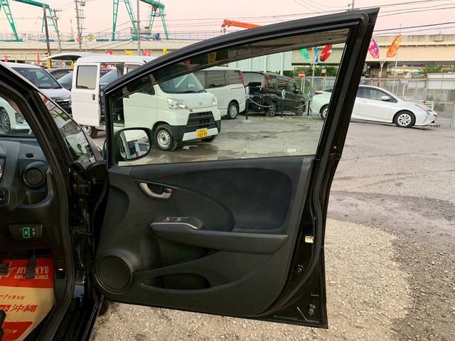 フィット 　１年保証　ＥＴＣ　電動格納ミラー　ＦＭ　ＡＭ　ラジオ　ＡＵＸ　光軸調整　スマートキー２つ（19枚目）