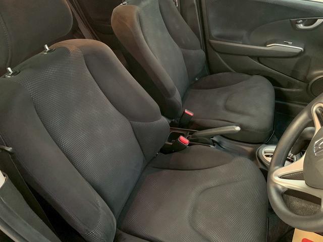 フィット 　１年保証　ＥＴＣ　電動格納ミラー　ＦＭ　ＡＭ　ラジオ　ＡＵＸ　光軸調整　スマートキー２つ（22枚目）