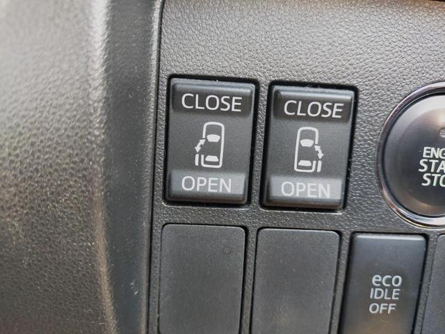 運転席に座っていながら、後部座席のスライドドアを電動で開け閉めできます♪