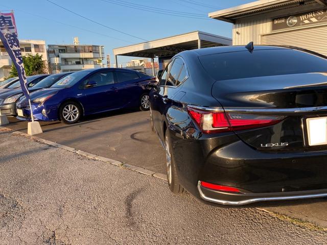 ES300h バージョンL ハイブリッド 本革パワーメモリーシート サンルーフ Lexus Safety System + デジタルアウターミラー ブレードスキャン・アダプティブハイビームシステム(18枚目)