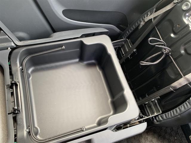 ソリオ Ｘ　２年保証　スマートキー２個　左側パワースライドドア　５人乗り　車検残りあり　ワンセグＴＶ　純正アルミホイール　純正フルエアロ　オートエアコン　社外シートカバー　プッシュスタート（30枚目）