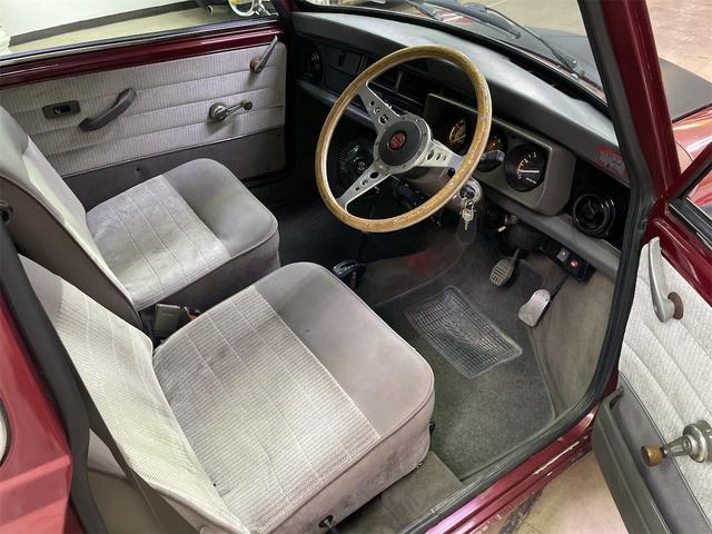 シートも擦れや破れなど無くキレイな状態です！