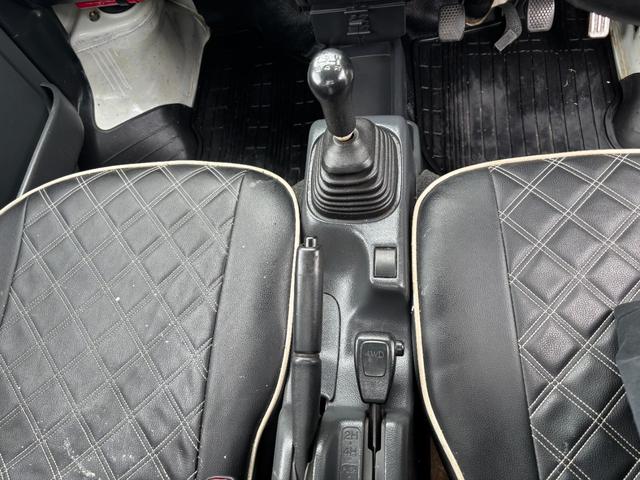 シフトレバー　４ＷＤ