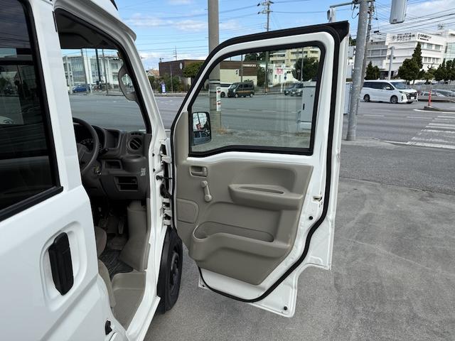 NV100クリッパーバン 現状販売 県外車両 MT車(8枚目)