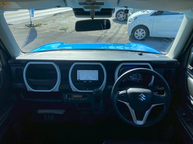 セーフティーレーダーブレーキサポート、踏み間違い、コーナーセンサーなど安全装備も充実してます♪