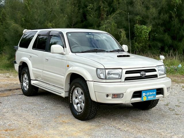 ハイラックスサーフ ＳＳＲ－Ｘ　プレミアムセレクション　☆ハーフレザーシート☆４ＷＤ☆１ＫＺターボエンジン☆社外ナビ☆　リアマウントスペアタイヤ☆　リアスポイラー☆　トレーラーヒッチマウント☆１６インチ純正ホイル（11枚目）