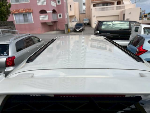 ハイラックスサーフ ＳＳＲ－Ｘ　プレミアムセレクション　☆ハーフレザーシート☆４ＷＤ☆１ＫＺターボエンジン☆社外ナビ☆　リアマウントスペアタイヤ☆　リアスポイラー☆　トレーラーヒッチマウント☆１６インチ純正ホイル（12枚目）