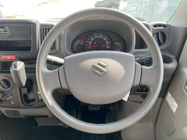 エマージェンシーブレーキ、踏み間違い、コーナーセンサーなど安全装備も充実してます♪