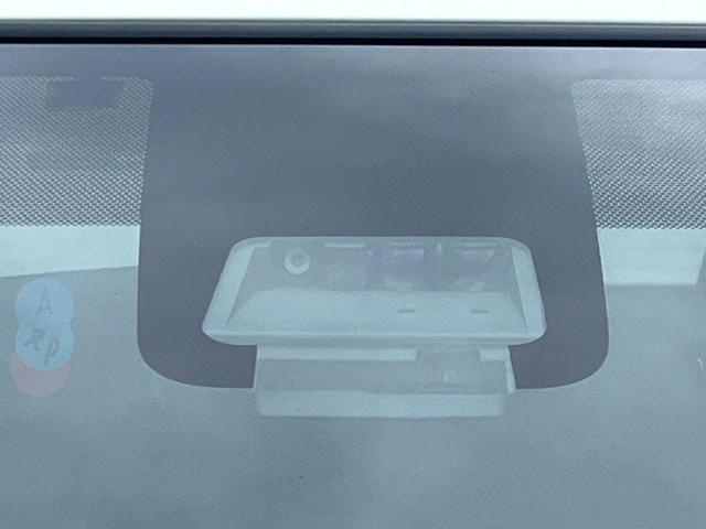 【トヨタセーフティセンス】走行中に前方の車両等を認識し、衝突しそうな時は警報とブレーキで衝突回避と被害軽減をアシスト。より安全にドライブをお楽しみいただけます。