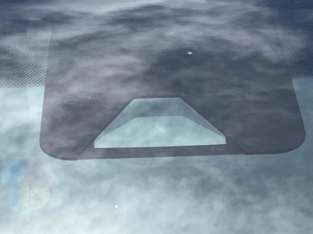 【トヨタセーフティセンス】走行中に前方の車両等を認識し、衝突しそうな時は警報とブレーキで衝突回避と被害軽減をアシスト。より安全にドライブをお楽しみいただけます。