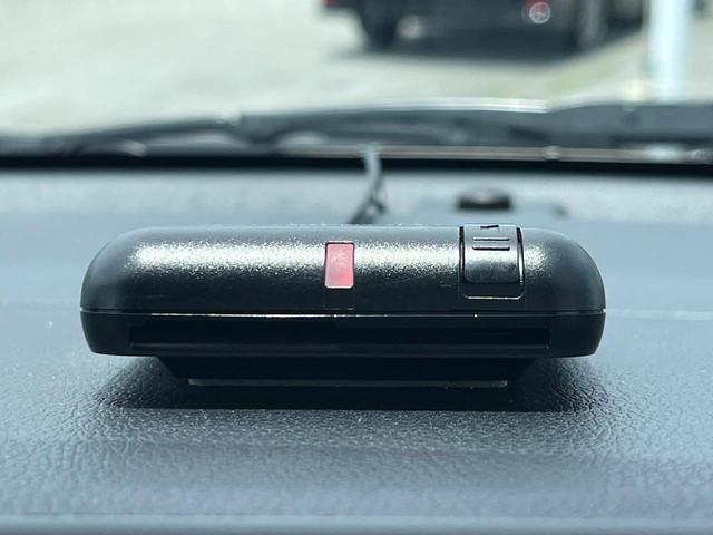 【ＥＴＣ】高速道路の料金所をストレスなく通過！話題のスポットやサービスエリアに多い「スマートＩＣ」利用時は必須のアイテムです。当店でセットアップを実施、ご納車当日からすぐにご利用いただけます！