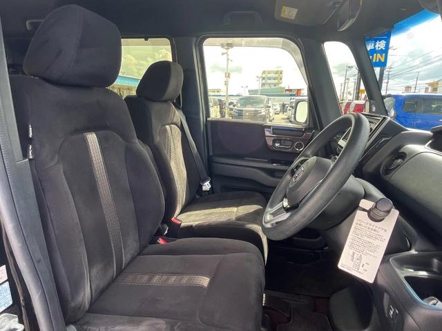 運転席シート廻りは使用感も少なく、良好な状態となっています。丁寧に使われていたことがよくわかりますね。
