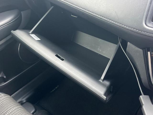 ヴェゼル ハイブリッドＺ・ホンダセンシング　１年保証付　バックカメラ　衝突被害軽減システム　レーダークルーズ　禁煙車　ドラレコ　スマートキー　ＬＥＤヘッド　ビルトインＥＴＣ　車線逸脱警報　オートライト　デュアルエアコン　純正１７インチアルミ（68枚目）
