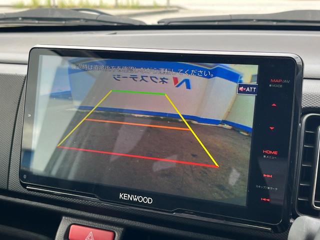 【バックカメラ】駐車時に後方がリアルタイム映像で確認できます。大型商業施設や立体駐車場での駐車時や、夜間のバック時に大活躍！運転スキルに関わらず、今や必須となった装備のひとつです！