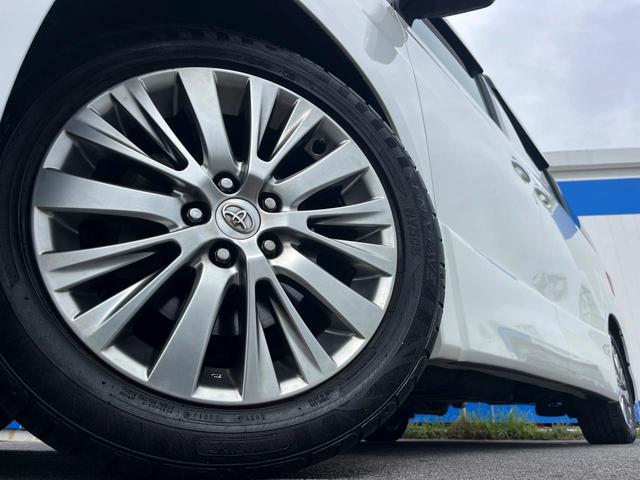 【純正アルミホイール】外観にマッチした純正アルミホイールを装着しております。各種社外アルミホイールや、スタッドレスタイヤも取扱いしております。是非ご相談ください♪