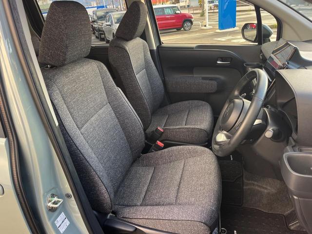 運転席シート廻りは使用感も少なく、良好な状態となっています。丁寧に使われていたことがよくわかりますね。