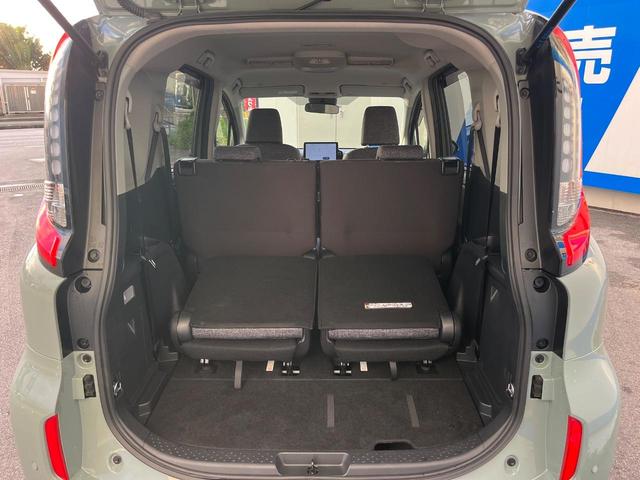 後席を格納すると、これだけの広さが!シーンに合わせたシートアレンジで、大きな荷物も積むことが出来ます♪