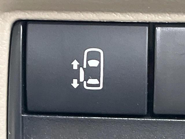 【パワースライドドア】スマートキーや運転席のスイッチでスライドドアの開閉が可能♪電動だから力を入れてドアを開ける必要が無く、小さいお子様でも、重い荷物を持っている時もラクに開け閉めできます♪