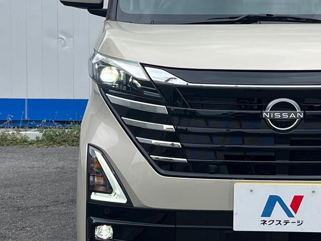 【ＬＥＤヘッドライト】悪天候や夜間走行時も良好な視界を確保し安心して運転できる高輝度ＬＥＤヘッドライトを装備！点灯速度が早く、消費電力も抑えられています。