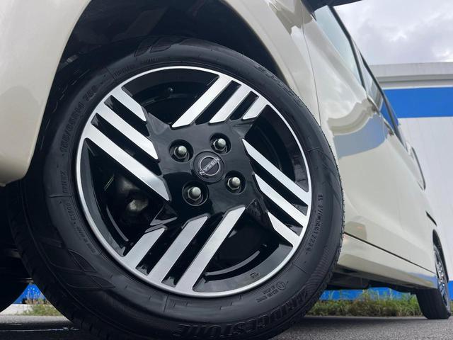 【純正アルミホイール】外観にマッチした純正アルミホイールを装着しております。各種社外アルミホイールや、スタッドレスタイヤも取扱いしております。是非ご相談ください♪