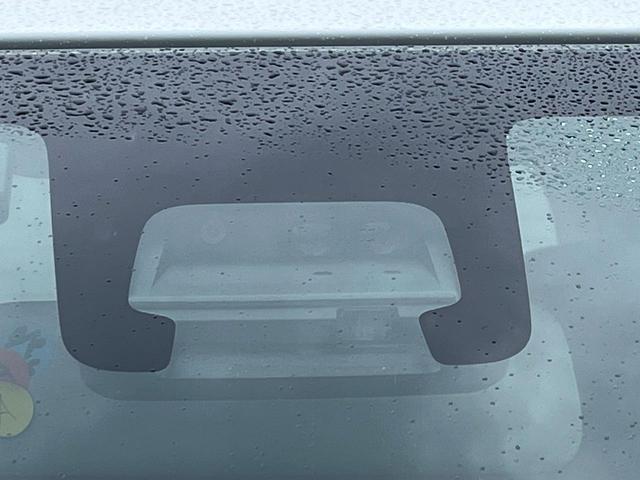 【スズキ セーフティサポート】走行中に前方の車両等を認識し、衝突しそうな時は警報とブレーキで衝突回避と被害軽減をアシスト。より安全にドライブをお楽しみいただけます。