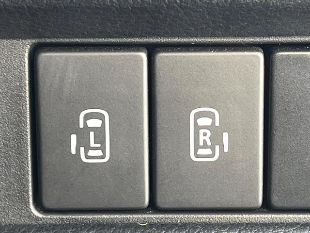 【両側パワースライドドア】スマートキーや運転席のスイッチで後席両側スライドドアの開閉が可能♪電動だから力を入れてドアを開ける必要が無く、小さなお子様でも簡単に開け閉めでき快適です♪