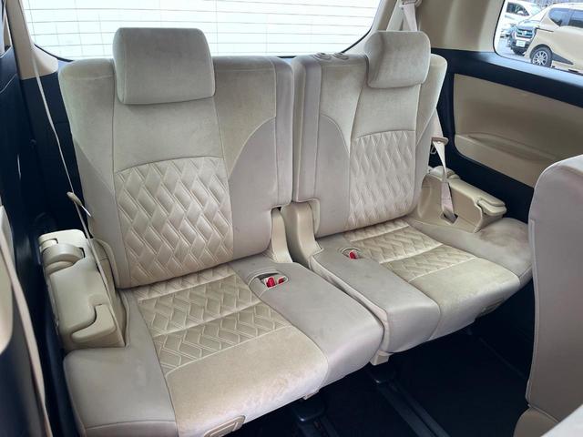 3列目シートはもちろん状態良好☆大人でもゆったりと座って頂けますので、大人数でのお出かけもラクラクです♪ご家族で、気の知れた仲間で、ドライブに行くのが楽しみですね♪