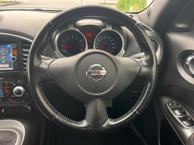 ジューク 16GT タイプV 1年保証付 純正SDナビ バックカメラ 禁煙車 スマートキー HIDヘッド ETC オートライト オートエアコン 純正17インチアルミ Bluetooth CD DVD再生 フルセグ(12枚目)