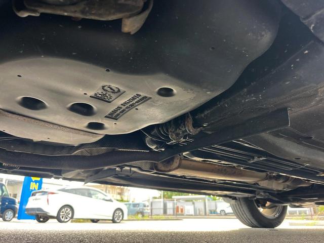 ジューク 16GT タイプV 1年保証付 純正SDナビ バックカメラ 禁煙車 スマートキー HIDヘッド ETC オートライト オートエアコン 純正17インチアルミ Bluetooth CD DVD再生 フルセグ(27枚目)