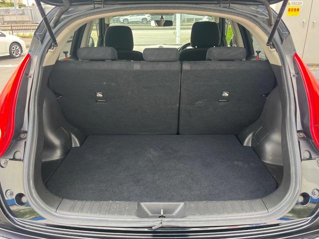 ジューク 16GT タイプV 1年保証付 純正SDナビ バックカメラ 禁煙車 スマートキー HIDヘッド ETC オートライト オートエアコン 純正17インチアルミ Bluetooth CD DVD再生 フルセグ(36枚目)