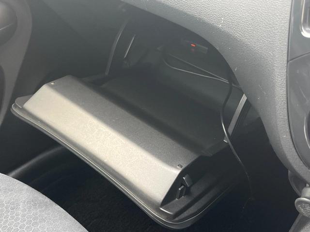 ジューク 16GT タイプV 1年保証付 純正SDナビ バックカメラ 禁煙車 スマートキー HIDヘッド ETC オートライト オートエアコン 純正17インチアルミ Bluetooth CD DVD再生 フルセグ(55枚目)