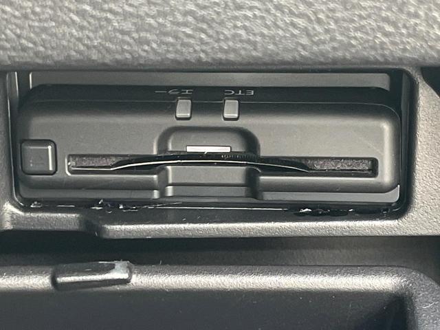 【ＥＴＣ】高速道路の料金所をストレスなく通過！話題のスポットやサービスエリアに多い「スマートＩＣ」利用時は必須のアイテムです。当店でセットアップを実施、ご納車当日からすぐにご利用いただけます！