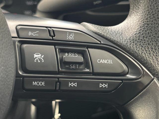 【レーダークルーズコントロール】高速道路での長距離走行が楽に！！自動で速度を保つクルーズコントロールが、衝突軽減システムと連携し、前方の車両を感知して車間を保つように速度調節してくれます！！