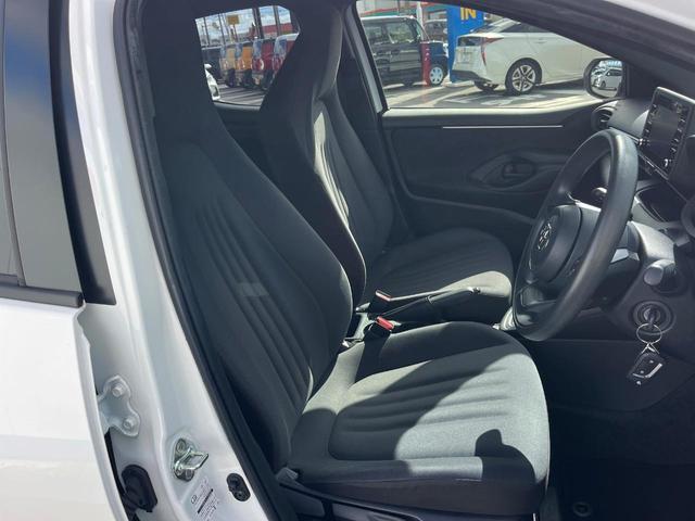 運転席シート廻りは使用感も少なく、良好な状態となっています。丁寧に使われていたことがよくわかりますね。