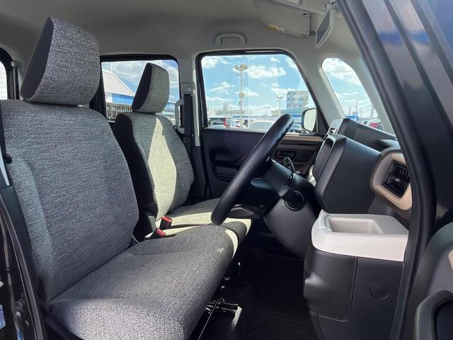 運転席シート廻りは使用感も少なく、良好な状態となっています。丁寧に使われていたことがよくわかりますね。