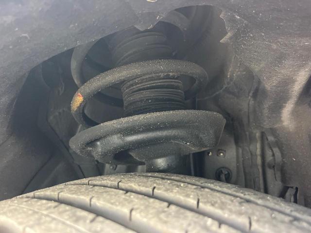 お車を安心してお乗りいただく為には、足回りの定期点検が欠かせません。サービスサポート（有償保証）では無料点検もご提供しており、安心のカーライフをお過ごしいただけるサポート体制が整っています。