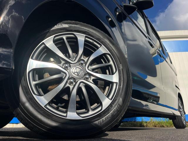 【純正１４インチアルミホイール】外観にマッチした純正アルミホイールを装着しております。各種社外アルミホイールや、スタッドレスタイヤも取扱いしております。是非ご相談ください♪