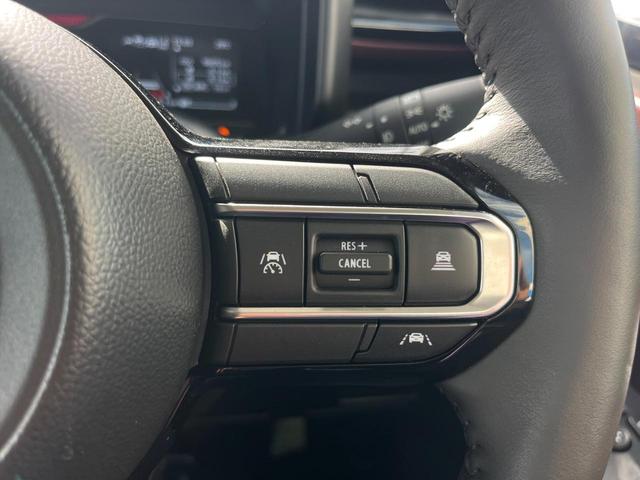 【アダプティブクルーズコントロール】高速道路での長距離走行が楽に！！自動で速度を保つクルーズコントロールが、衝突軽減システムと連携し、前方の車両を感知して車間を保つように速度調節してくれます！！